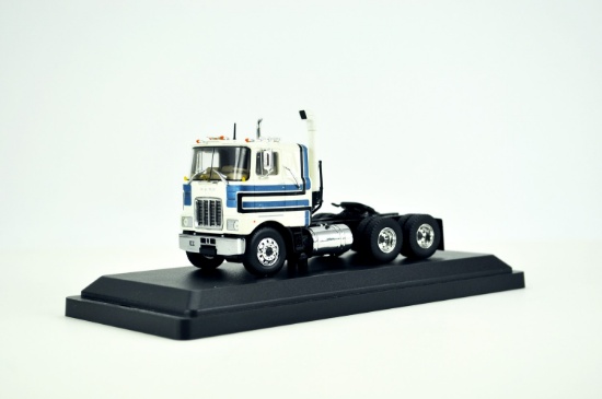 Mack F700 Tractor - White/Blue