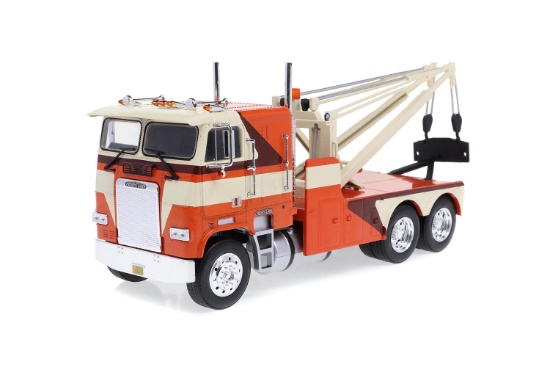 Freightliner FLA 9664 Tow Truck - Orange/White/Brown - 1:43