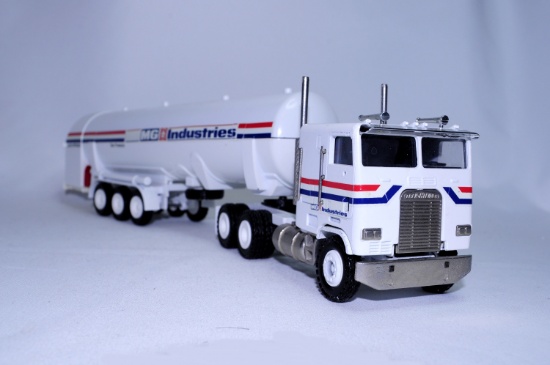 Freightliner COE w/ MG Gas Tanker