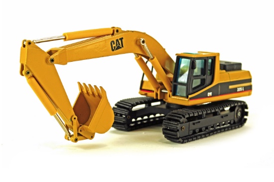 Caterpillar 325 L Excavator