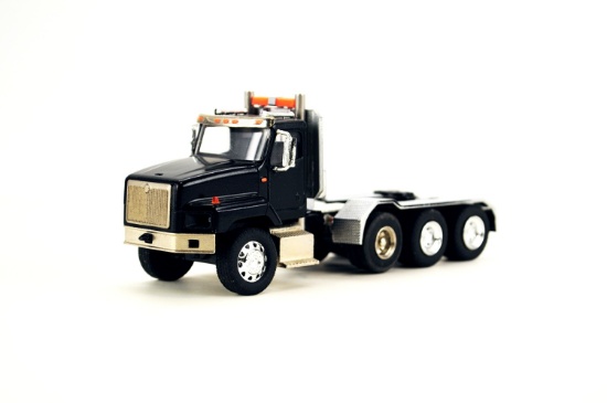 International 5600 Tractor - Black