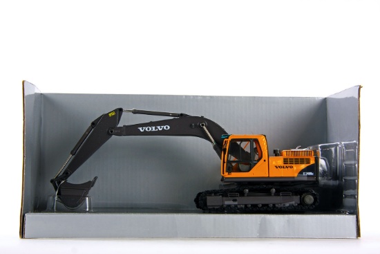 Volvo EC240B Excavator