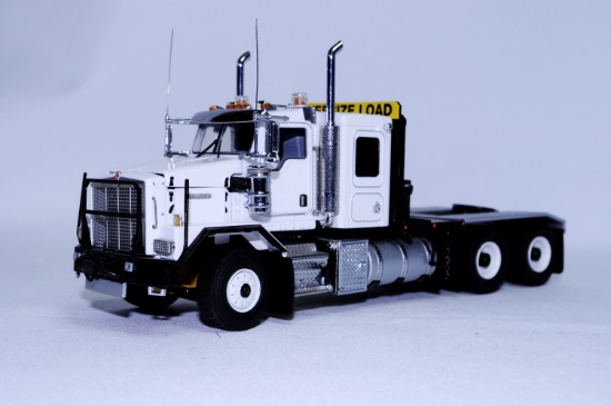 Kenworth C500B Heavy Tractor