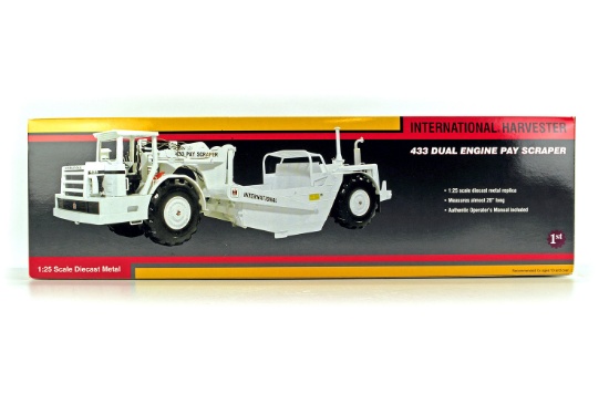 International 433 Dual Engine Pay Scraper - 1:25 - White