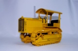 Caterpillar Twenty-Five Crawler w/Canopy - 1:25