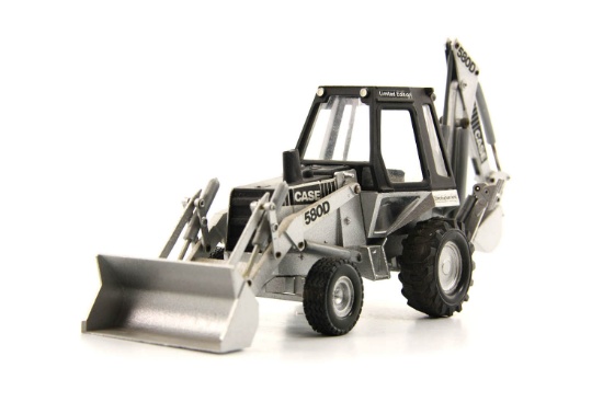 Case 580D Backhoe Loader - 1:35 - Silver