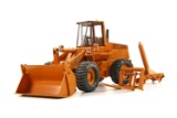 Case 621 Wheel Loader w/Work Tools - 1:35