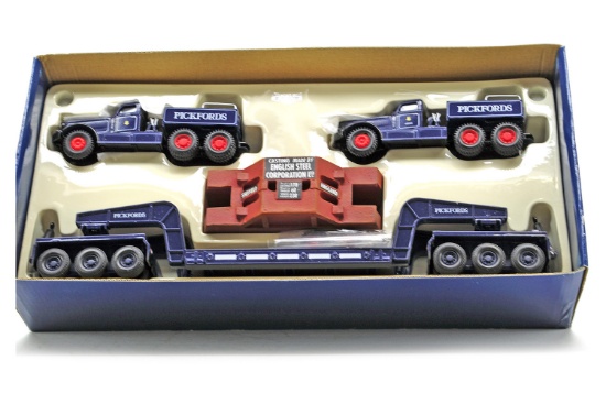 Diamond T Tractors w/Load - Pickfords
