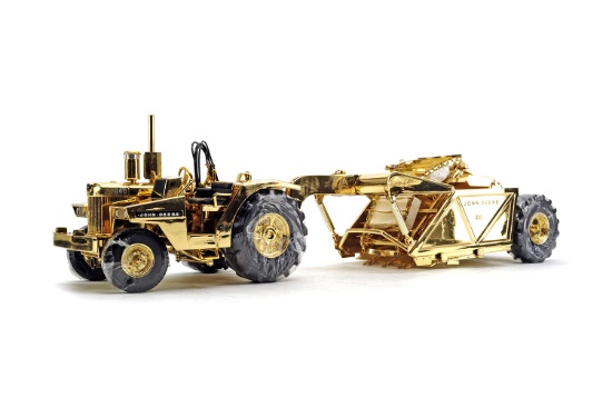 John Deere 840 Diesel w/400 Scraper - 1:24 - Gold