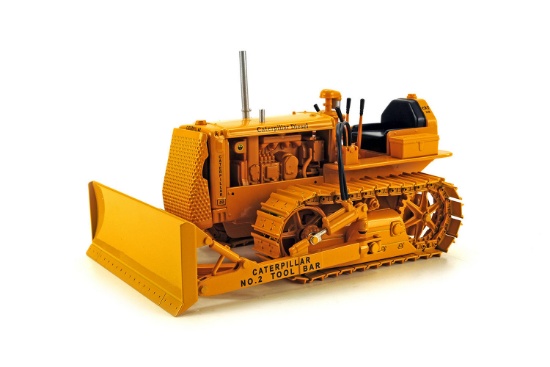Caterpillar D2 Track-Type Tractor w/Blade - 1:16
