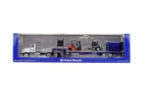 International Truck, Trailer, Forklift & Pump - United Rentals - 1:34