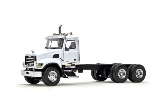 Mack Granite 2-Axle Straight Truck