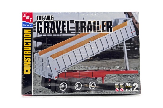 Tri-Axle Gravel Trailer - Model Kit - 1:25