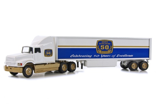 Ford LTLS9000 w/Box - Grove 50th - 1:64