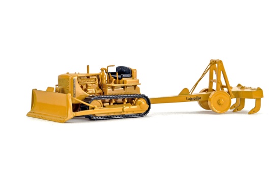 Caterpillar D7 Dozer w/Pull Behind Ripper - Brass - 1:87