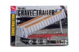 Tri-Axle Gravel Trailer - Model Kit - 1:25