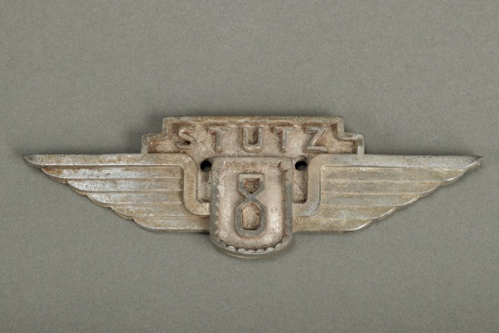 Stutz 8 Automotive Mascot Badge