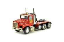 International 5600 8x4 Tractor - Red