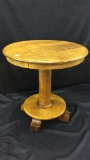 Sm. Quarter Sawn Oak Pedestal Table