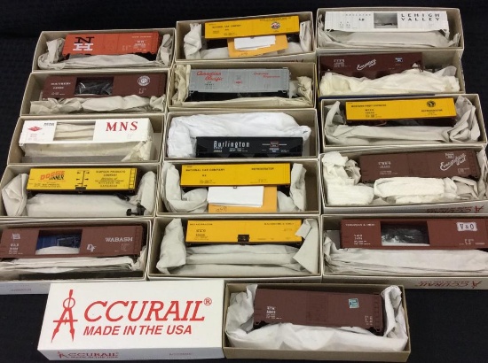 Lot of 16 Un-Assembled Accurail HO Scale Model