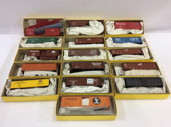 Lot of 14 Accurail Un-Assembled HO Scale Model