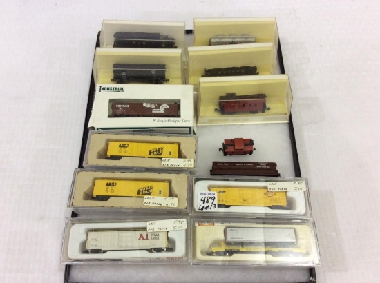 Lot of 13  N-Gauge Freight Cars-Most in
