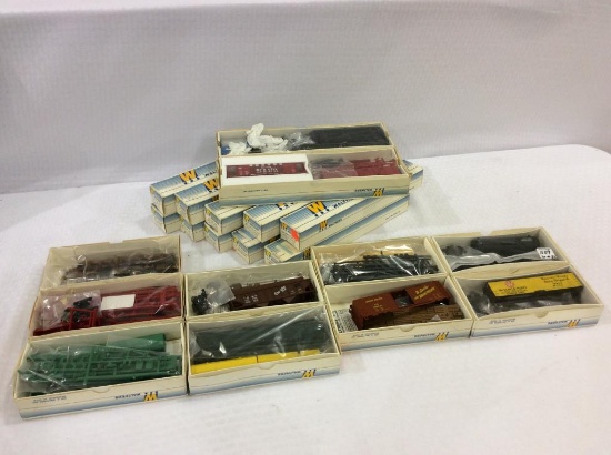 Lot of 21 Un-Assembled Walthers HO Scale