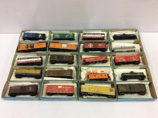 Lot of 20 Athearn HO Scale Assembled Model Kits