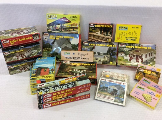 Group of Atlas HO Scale Model Kits in Boxes