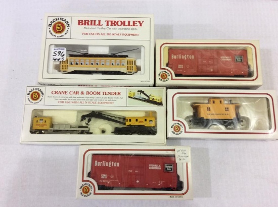 Lot of 5 Bachmann Series HO Scale RR Cars