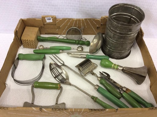 Collection of Approx. 15 Green Handled Vintage