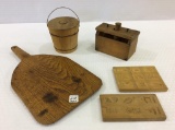 Wood Cutting Board w/ Sm. Wood Berry