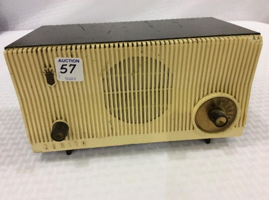 Vintage Zenith Radio Model B509C