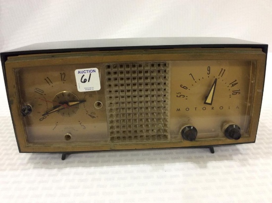 Vintage Motorola Model 62C3A  Radio