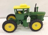 John Deere 7520 1/16th Scale 4 Wheel