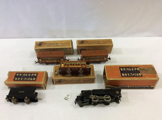 Lot of 9 Lionel Train Pieces w/ Boxes