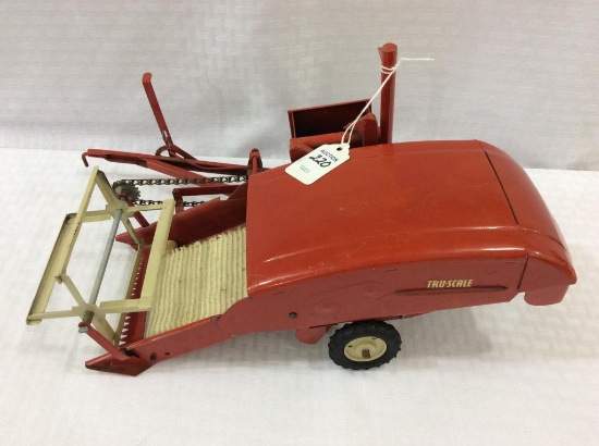 Tru Sale 1/16th Scale Toy Combine