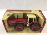 Ertl 1/16th International 2+2 #3588 Tractor-NIB