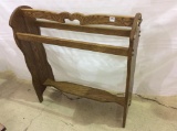 Oak Quilt Rack (Approx. 32 1/2 Inches Tall
