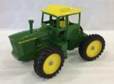 Ertl John Deere 7520 Two Hole Tractor