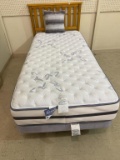 Twin Size Bed w/ Like New Beauty Rest