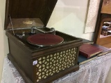 Silvertone Antique Phonograph w/