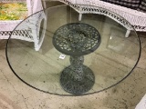 Sm. Metal Base Table w/ Round Glass Top