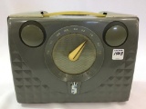 Vintage Zenith Radio (Un-sure of Working Order)