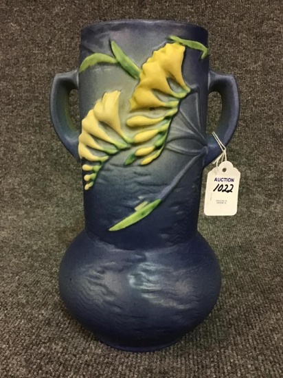 Very Nice Roseville Pottery Freesia Dbl Handled