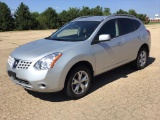 2010 Silver Nissan Rogue SL 4-Door-4 CYL-2WD