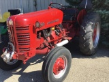 IH 300 Gas Utility Wide Front Tractor