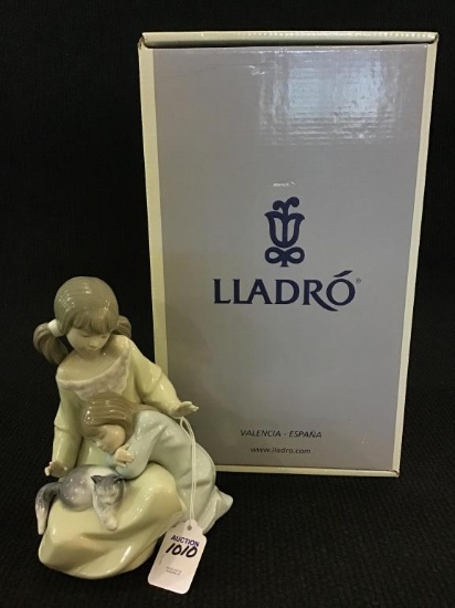 Lladro Figurine "Little Sister"