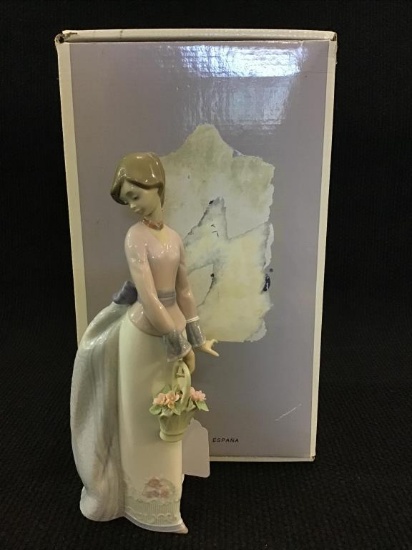 Lladro Figurine "Basket of Love"