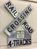 Set Including 2 Piece Dbl Sided RR Crossing